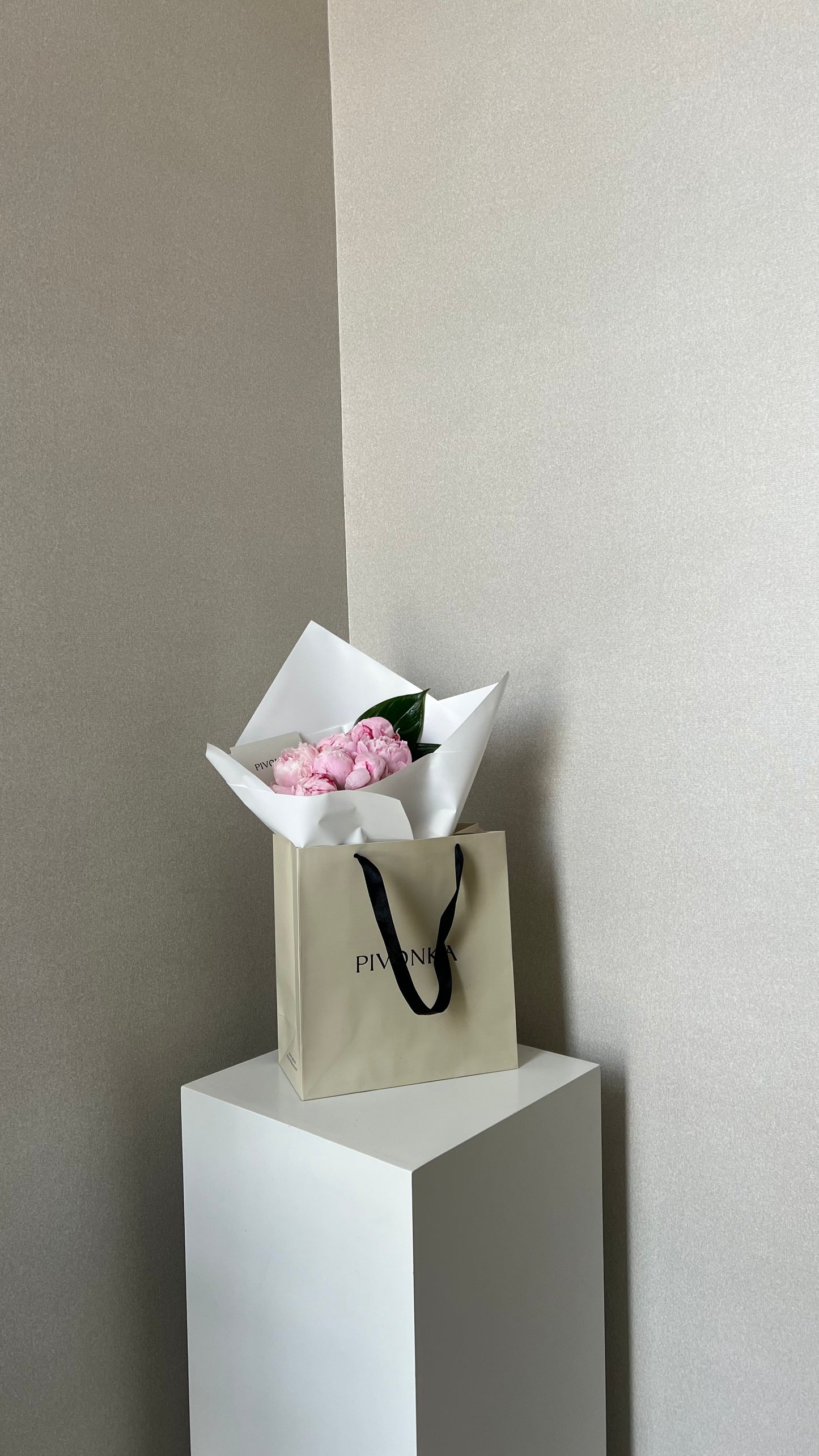 FLOWER BAG PEONIAS