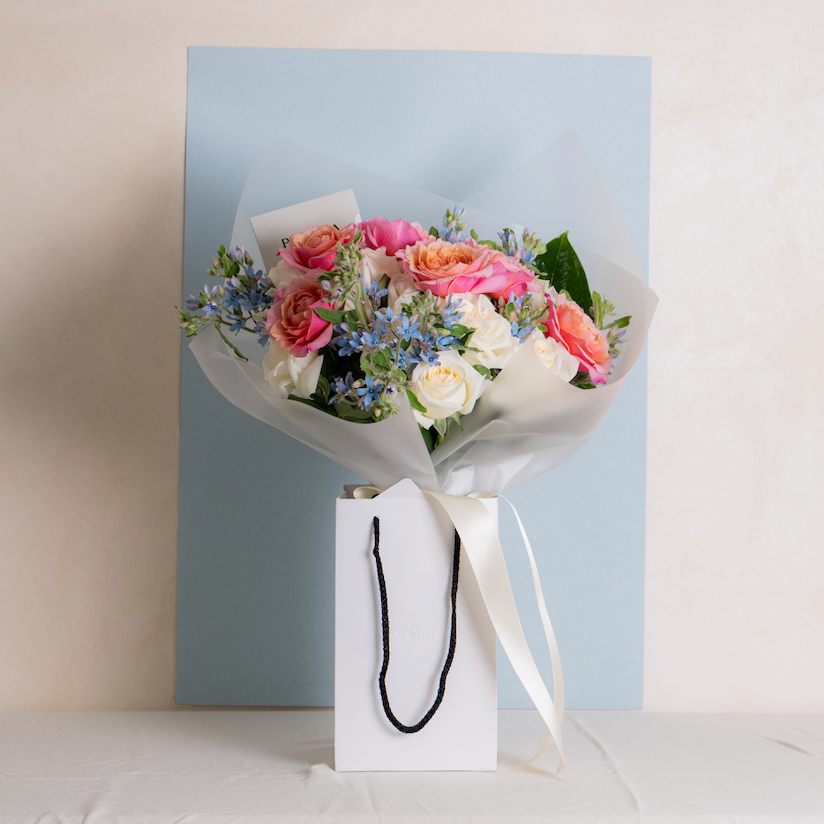 CORAL KISS BOUQUET