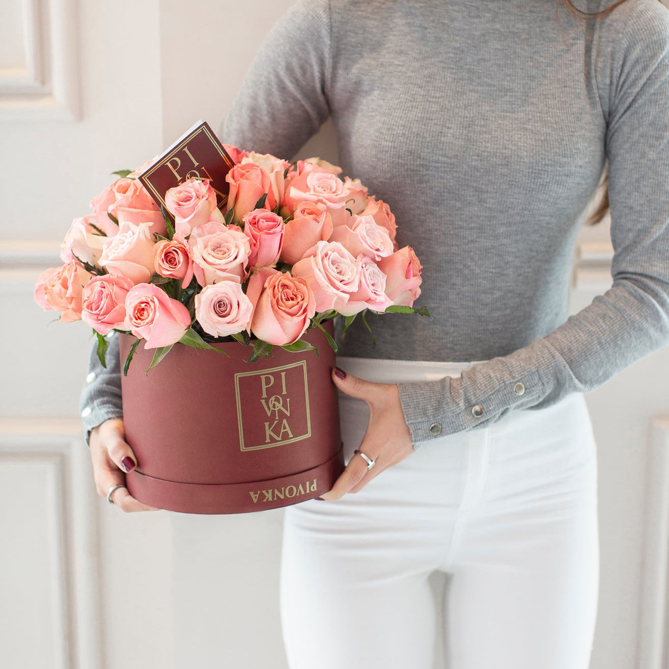 50 rosas en caja redonda