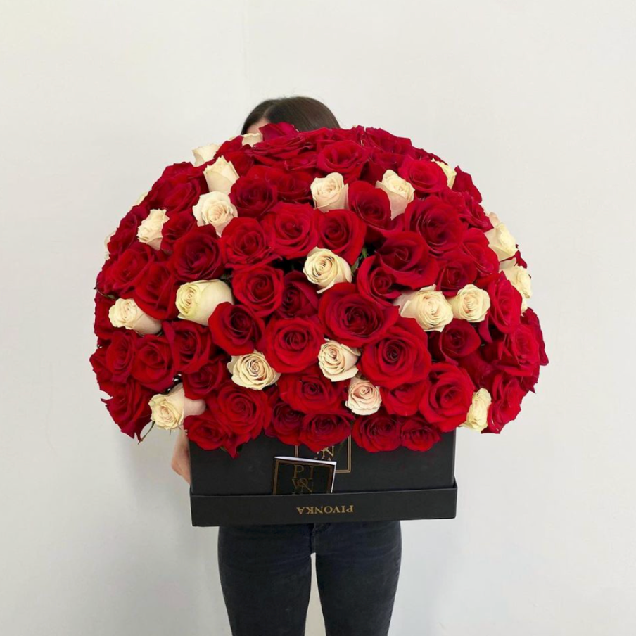 CAJA CUADRADA 200 ROSAS