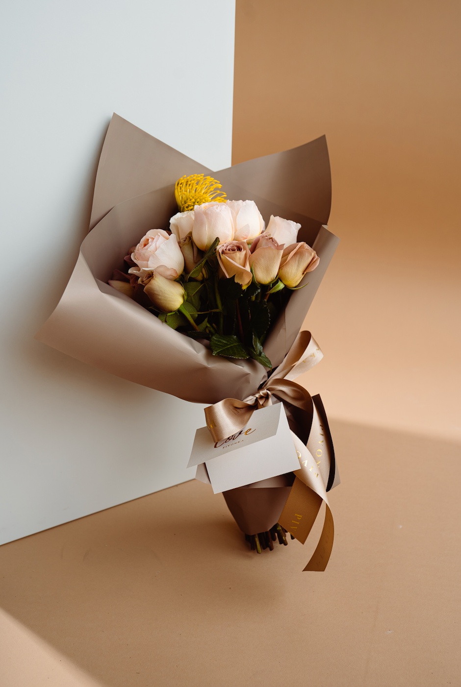 AMNESIA ROSE BOUQUET