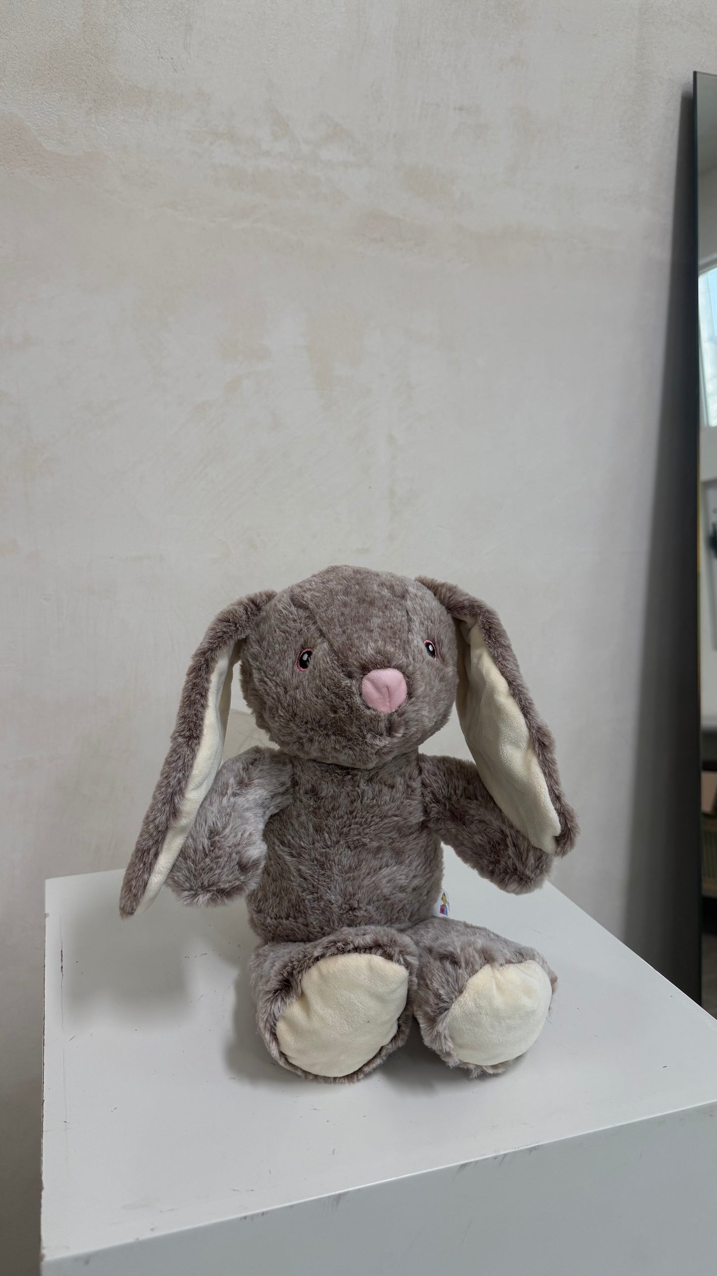 CONEJO DE PELUCHE