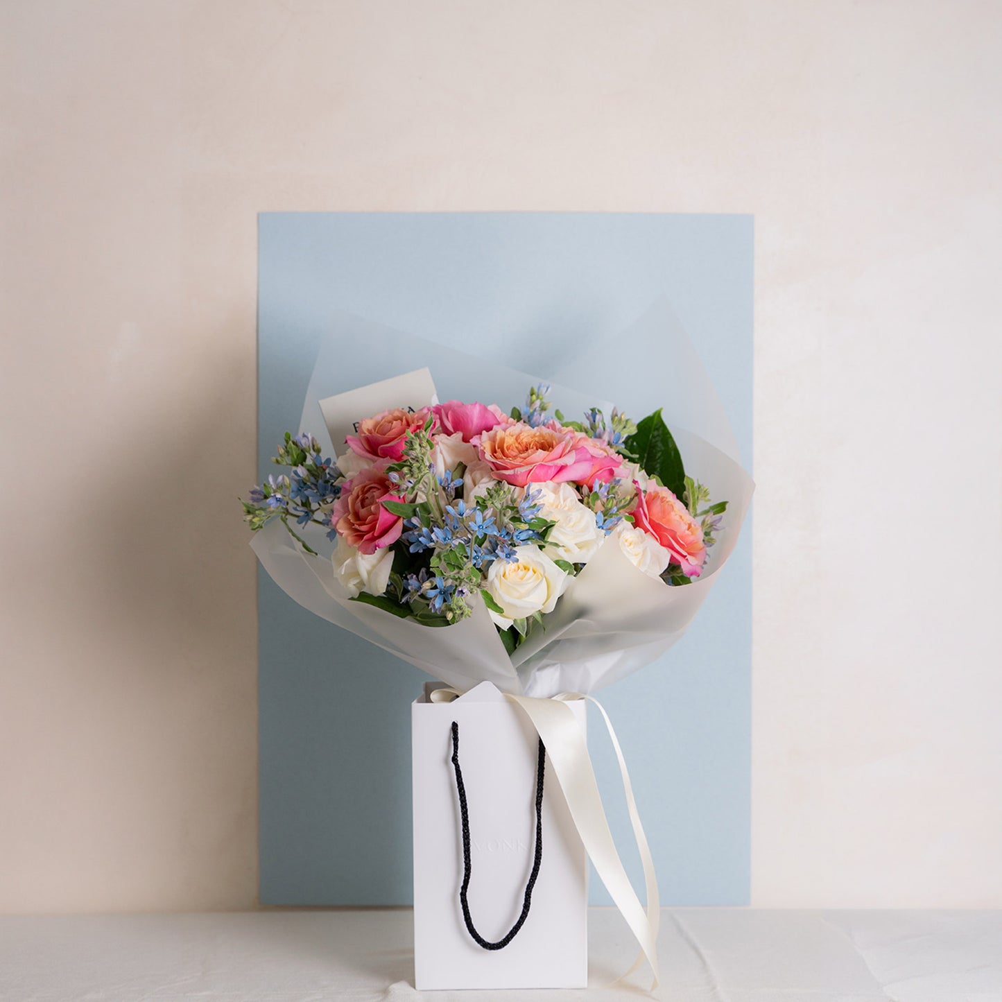 CORAL KISS BOUQUET
